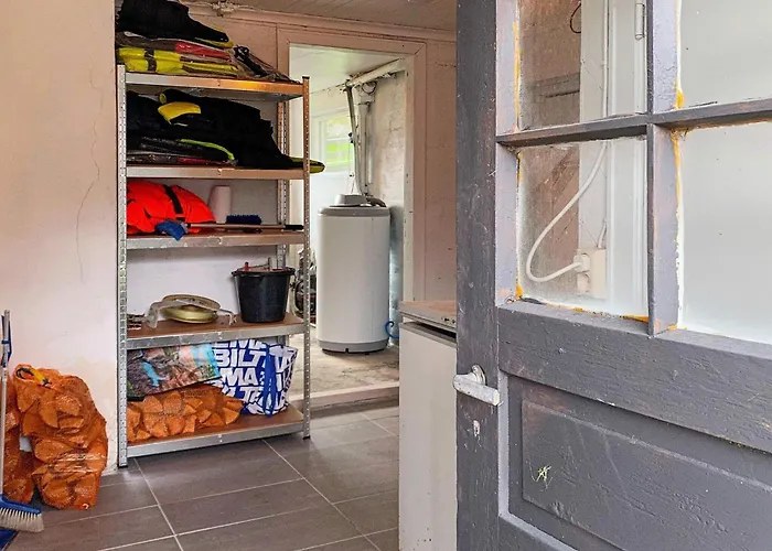 בית נופש 8 Person In *